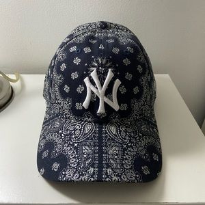 New York Yankees MLB Cap (Paisley)